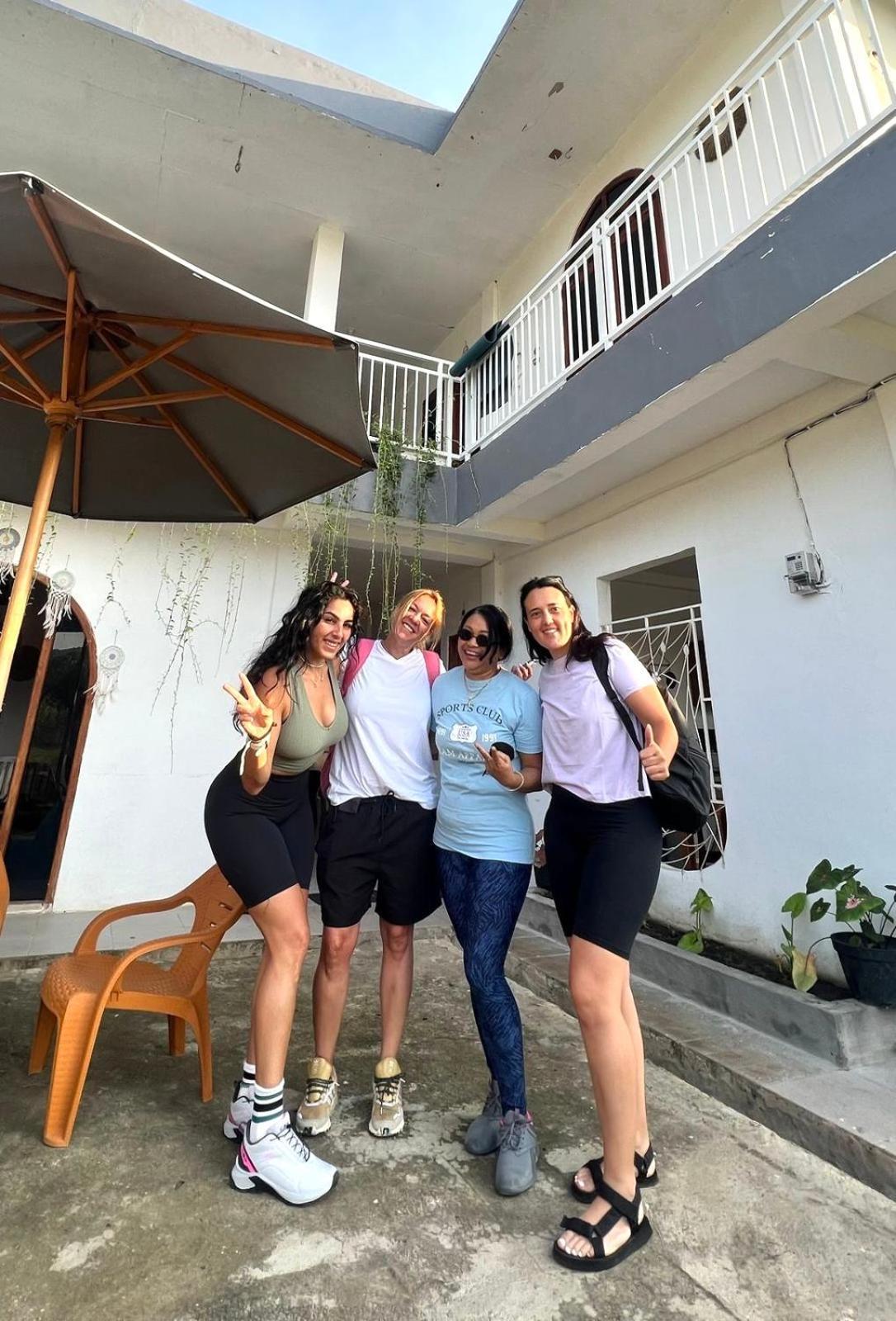 D'Flora Homestay 라부안 바조 외부 사진