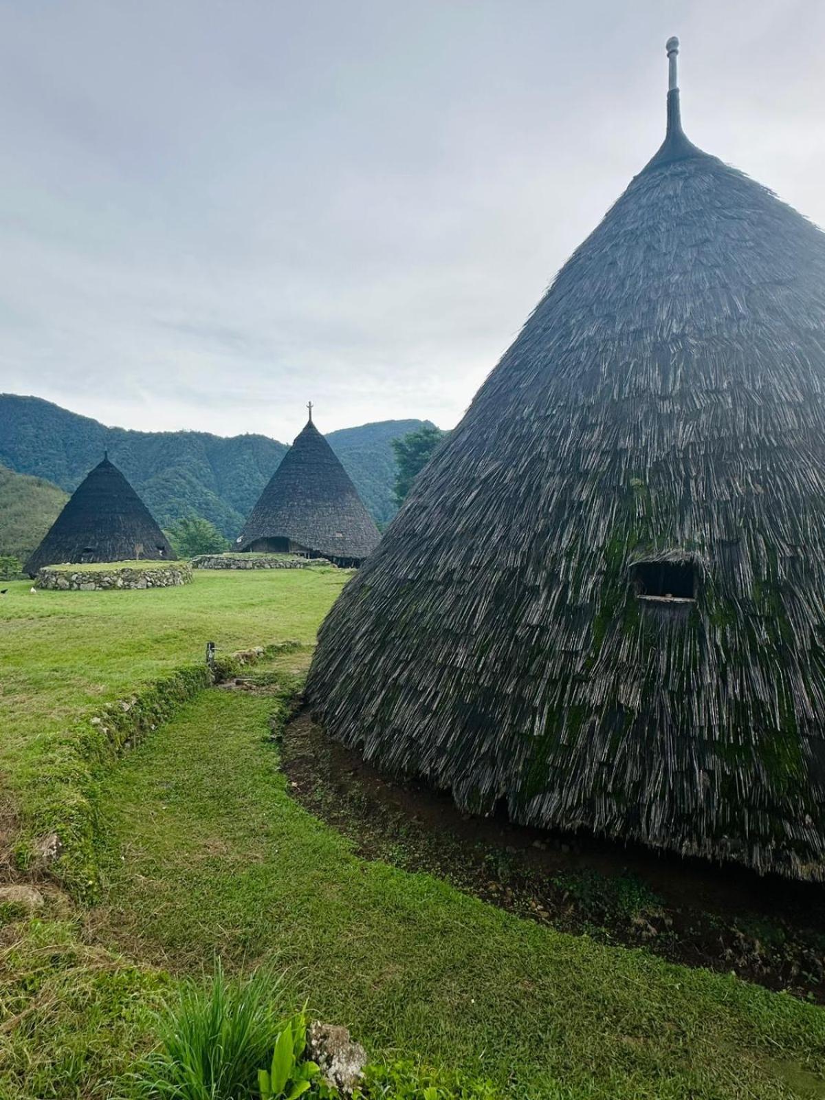 D'Flora Homestay 라부안 바조 외부 사진