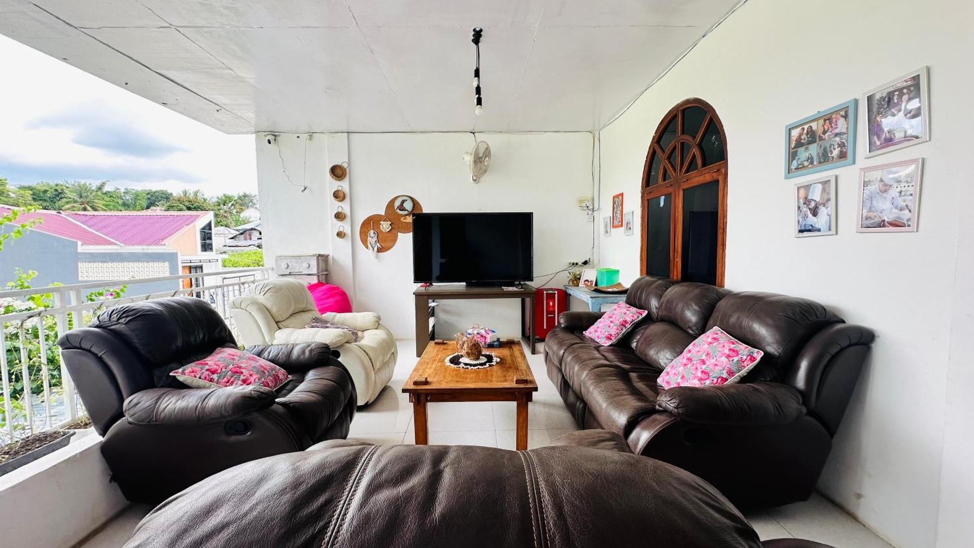 D'Flora Homestay 라부안 바조 외부 사진